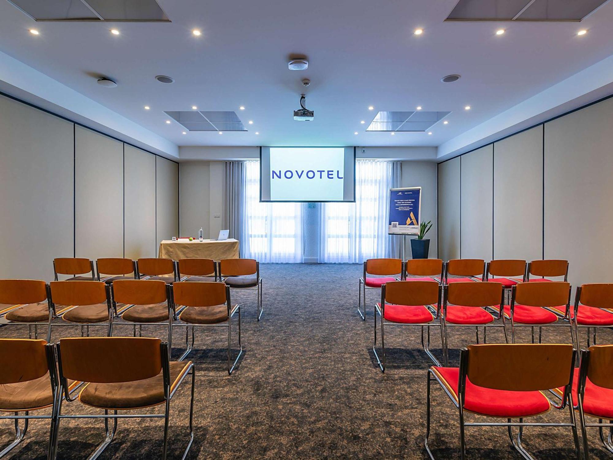 Novotel Setúbal Exteriör bild